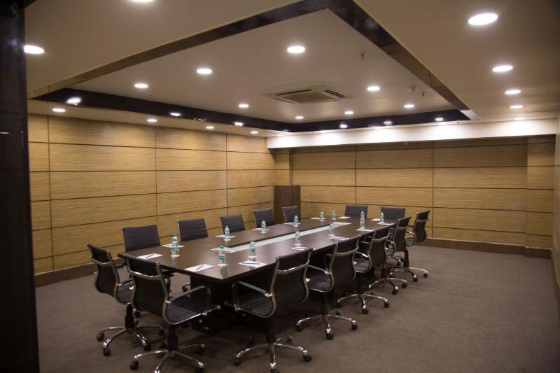 Bluemont Beacon Hotel New Delhi Ґурґаон Екстер'єр фото