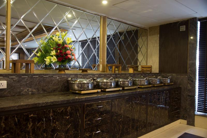 Bluemont Beacon Hotel New Delhi Ґурґаон Екстер'єр фото