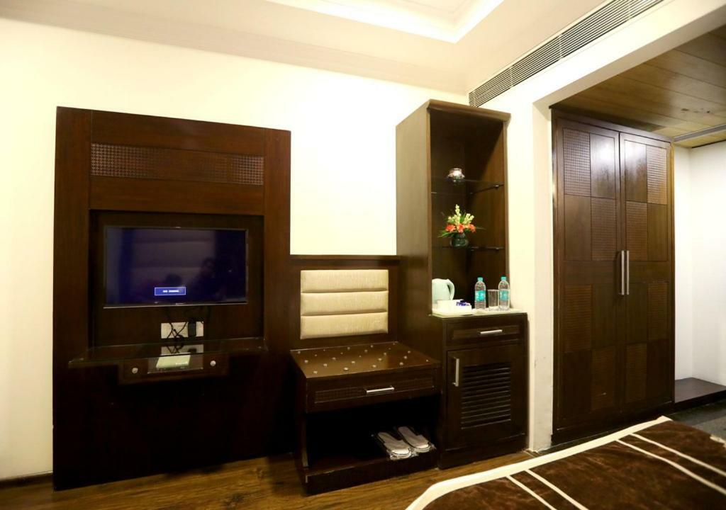Bluemont Beacon Hotel New Delhi Ґурґаон Екстер'єр фото