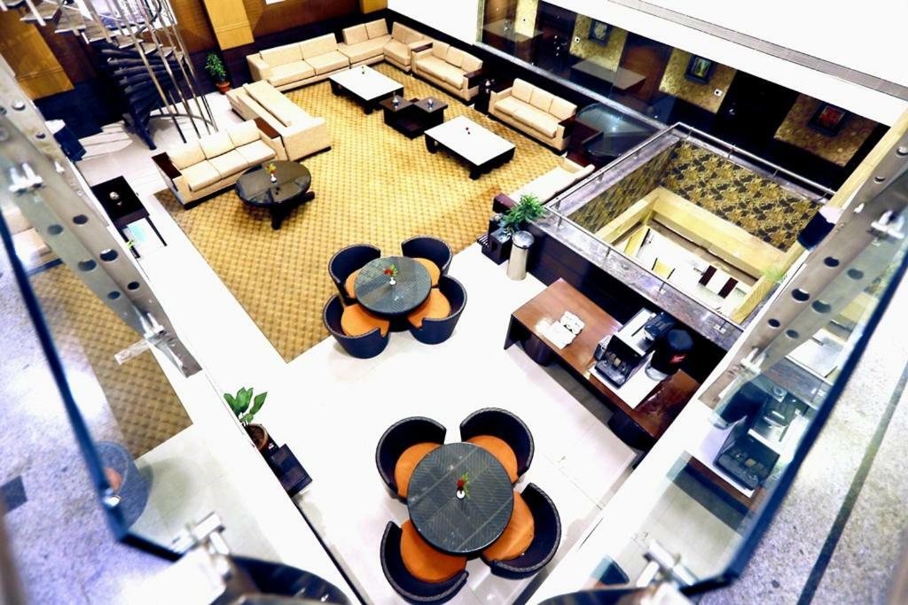 Bluemont Beacon Hotel New Delhi Ґурґаон Екстер'єр фото