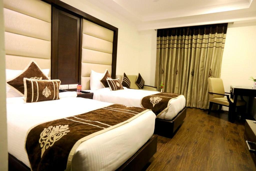 Bluemont Beacon Hotel New Delhi Ґурґаон Екстер'єр фото