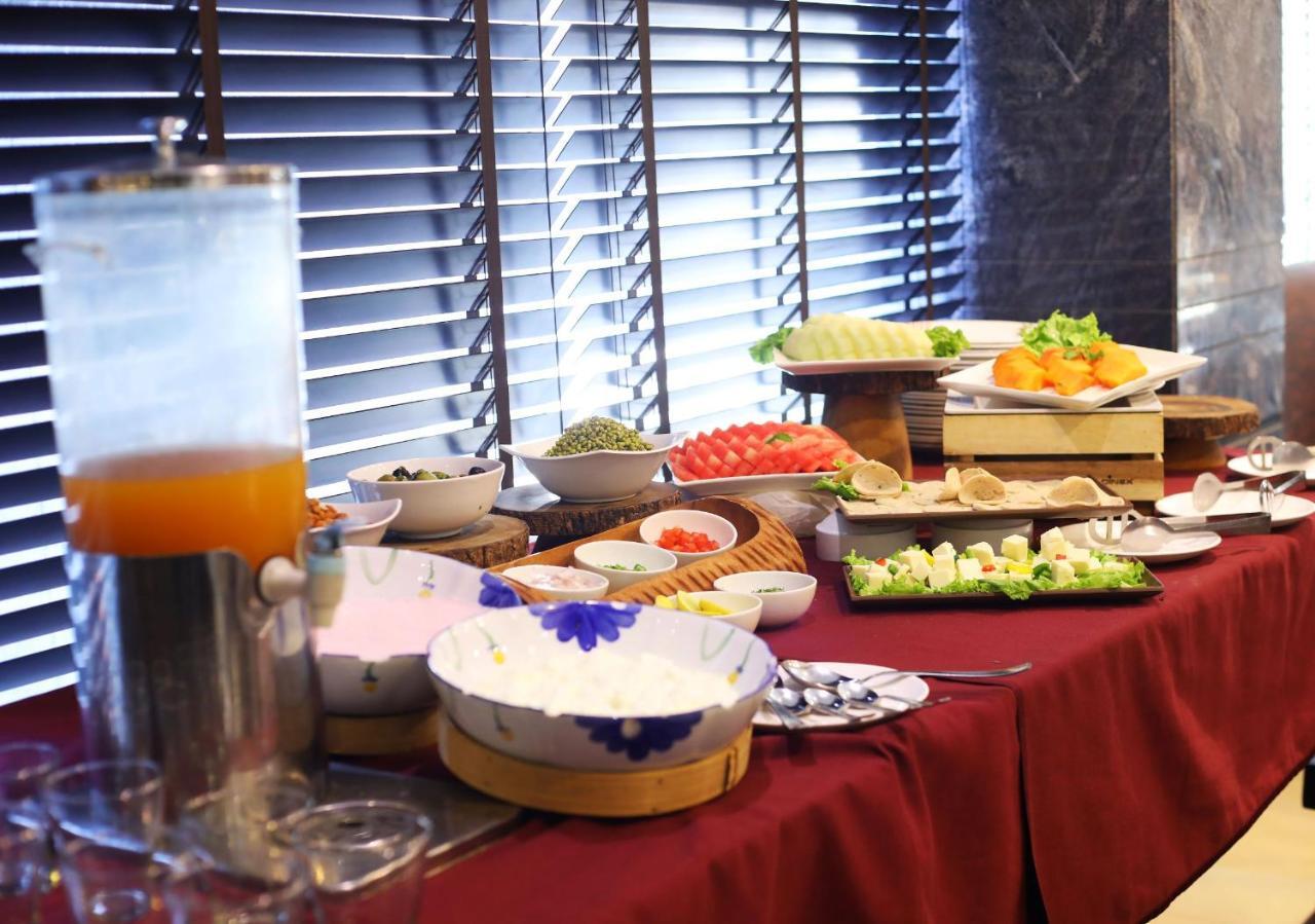 Bluemont Beacon Hotel New Delhi Ґурґаон Екстер'єр фото
